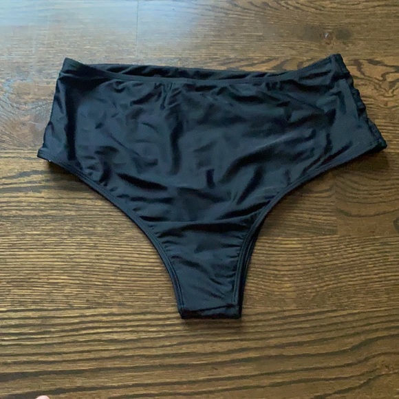 Bikini set - Picture 3 of 3